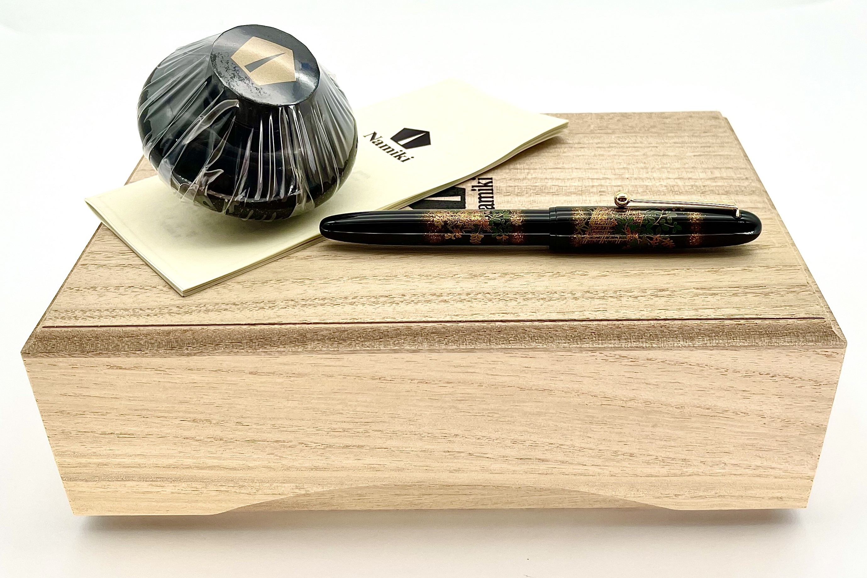 NamikiYukariFlowerFenceFountainPen_F